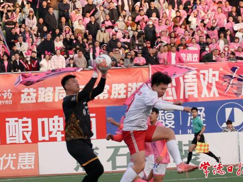 “湘超”常德队晋级四强，市领导赛后慰问球员