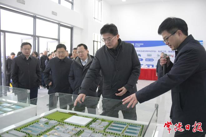 十大彩票网赌平台委八届十二次全会暨市委经济工作会议开展现场观摩考察