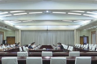 曹志强周振宇与省烟草专卖局党组书记、局长孔祥统一行座谈