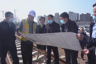 周振宇主持召开全市交通建设突破专项行动现场推进会