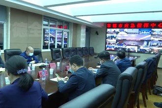 周振宇连夜部署森林防火工作