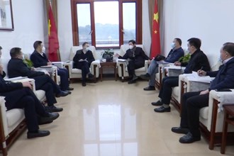 周振宇前往省直部门对接相关工作