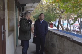 周振宇调研“保交楼”、城市D级危房整治工作