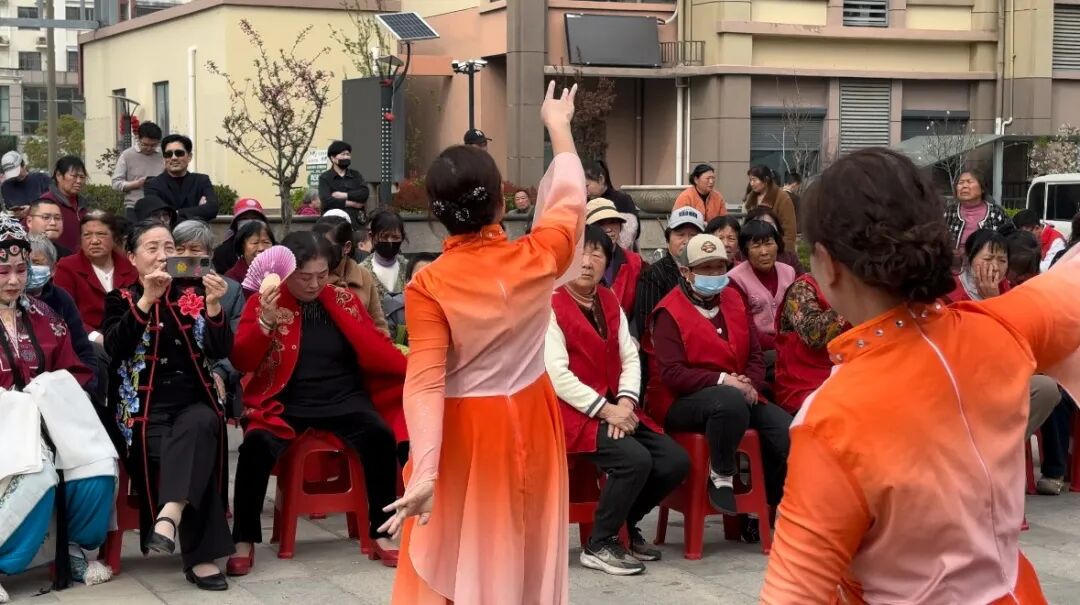 社区行20期5.jpg 十大彩票网赌平台